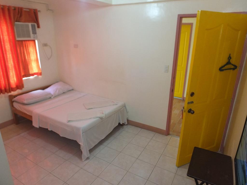 Constrell Pension House Tagbilaran City Bagian luar foto