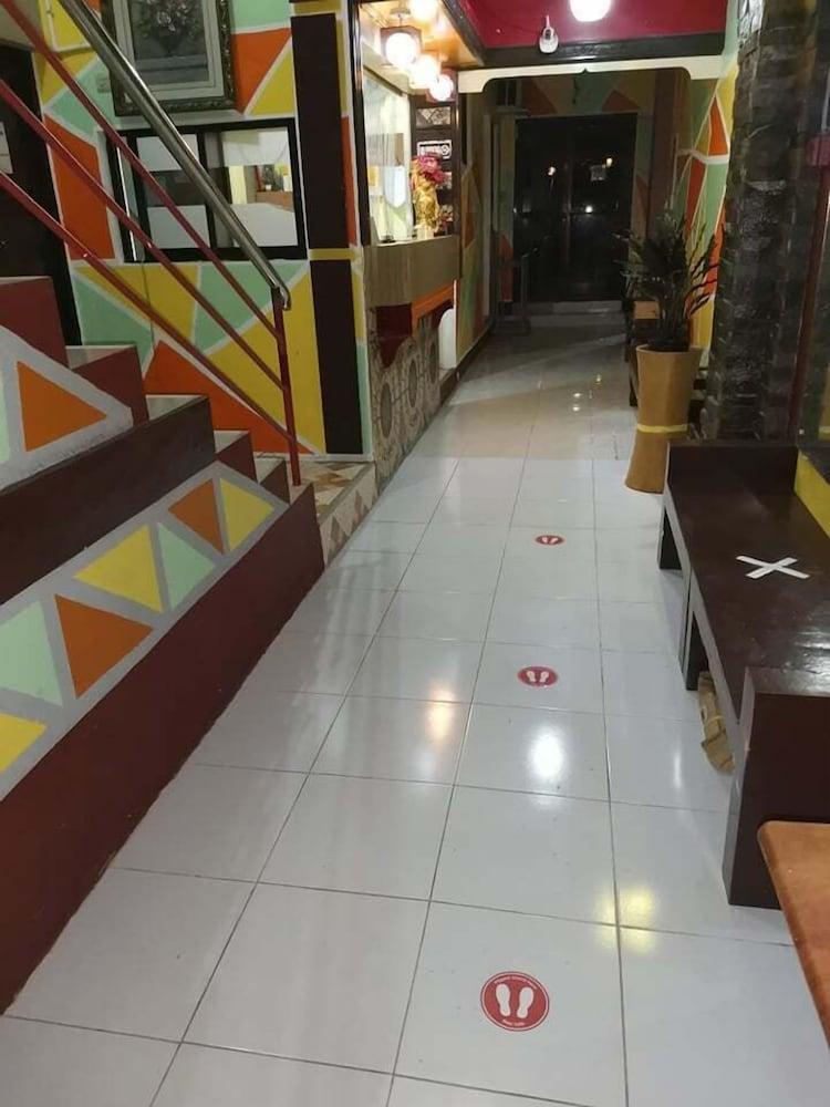 Constrell Pension House Tagbilaran City Bagian luar foto