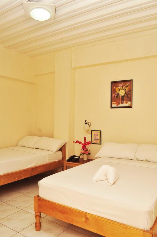 Constrell Pension House Tagbilaran City Bagian luar foto