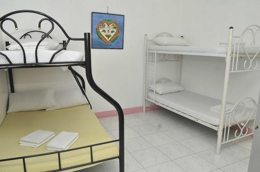 Constrell Pension House Tagbilaran City Bagian luar foto