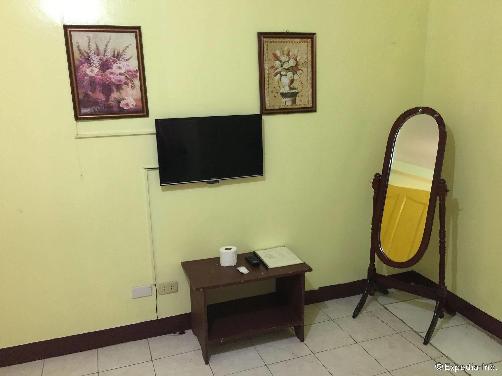 Constrell Pension House Tagbilaran City Bagian luar foto