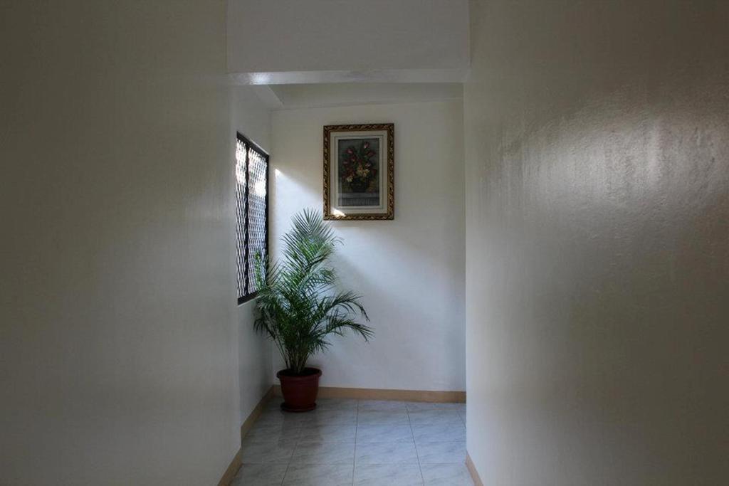 Constrell Pension House Tagbilaran City Bagian luar foto